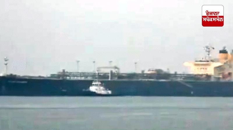 Ships carrying LPG from America and oil from Russia arrive in India