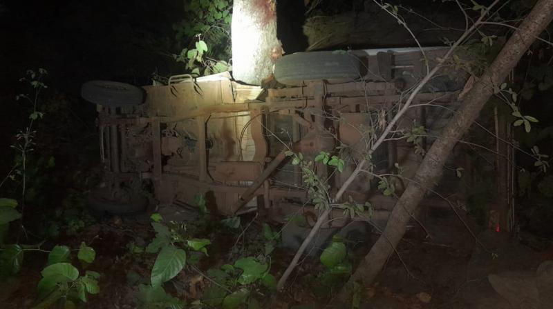  Chhattisgarh Road Accident: Two CAF Personnel Killed, Two Injured After Vehicle Overturns in Balrampur 