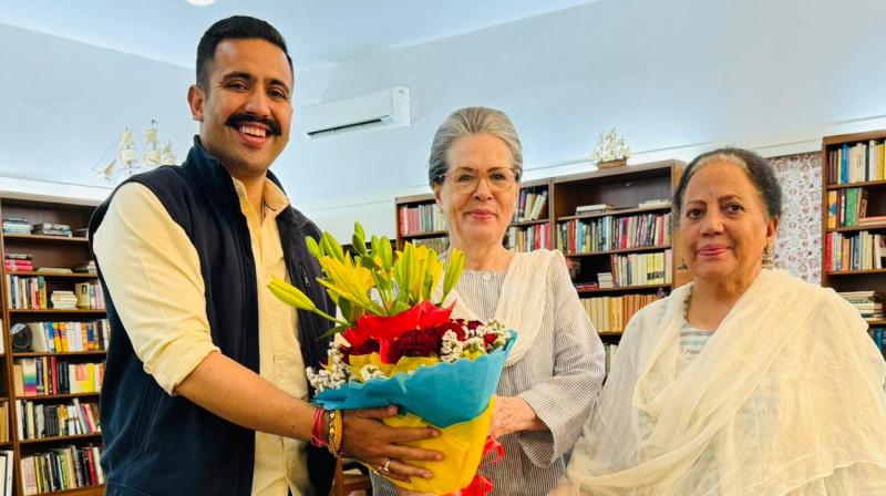 Pratibha Singh with son Vikramaditya met Sonia Gandhi