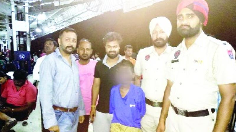 Deputy Commisioner of Bathinda with Missing Child
