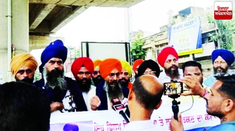 Sikh organizations have demanded a ban on Kangana Ranaut's film EmergencySikh organizations have demanded a ban on Kangana Ranaut's film Emergency