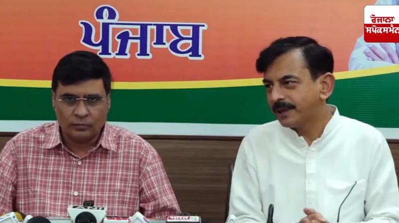 BJP leader Subhash Sharma attacks AAP on flood issue