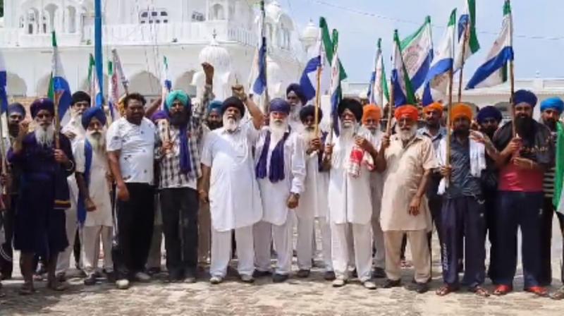 Administration and farmers clash over land acquisition for NHAI project