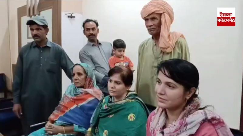 6 ਪਾਕਿਸਤਾਨੀਆਂ ਦੇ ਵੀਜ਼ੇ ਦੀ ਮਿਆਦ ਵਧਾਈ, ਡੀਸੀਪੀ ਡੋਗਰਾ ਨੇ ਦਸਤਾਵੇਜ਼ਾਂ ਦੀ ਜਾਂਚ ਕੀਤੀ