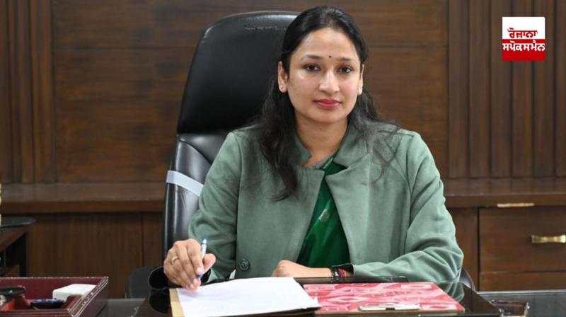 ਜ਼ਿਲ੍ਹਾ ਮੈਜਿਸਟਰੇਟ, ਸ਼੍ਰੀਮਤੀ ਕੋਮਲ ਮਿੱਤਲ