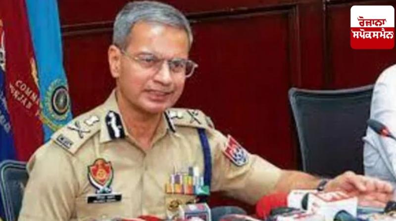 The arrested accused were supplying weapons to criminal groups on the orders of their foreign handlers. Was trying to: DGP Gaurav Yadav