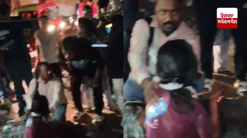 lover stabbed his girlfriend and injured himself Delhi News