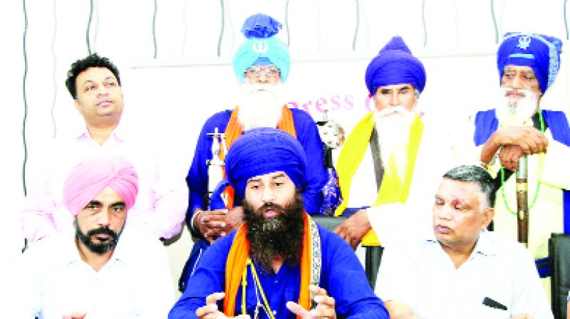 Davinder Singh Khalsa Talking to Media