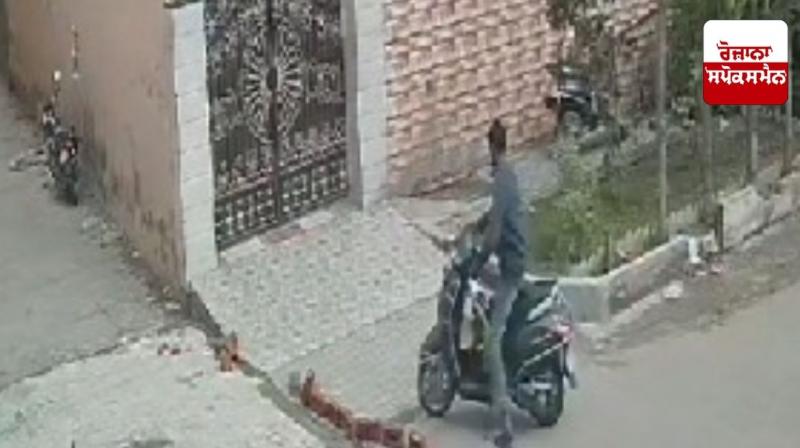  ਚੋਰ ਸੀਸੀਟੀਵੀ ਕੈਮਰੇ ’ਚੋ ਹੋਇਆ ਕੈਦ