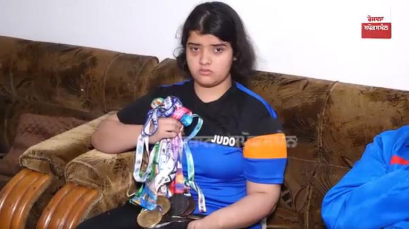 Salute to young player, National Championship played two days after father's death