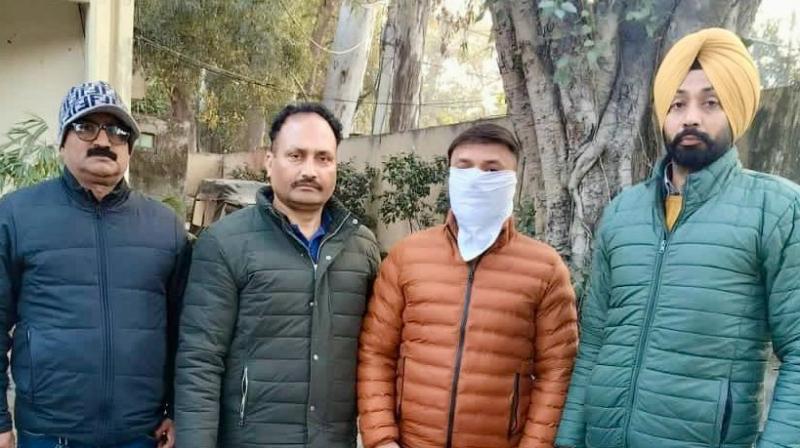 VIGILANCE BUREAU NABS IDFC BANK OFFICIAL FOR TAKING BRIBE RS 40,000 News in punjabi 