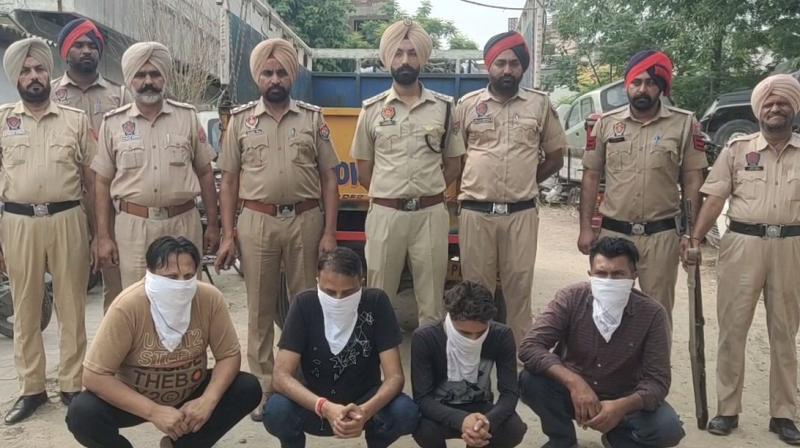 ਪੁਲਿਸ ਵਲੋਂ ਕਾਬੂ ਕੀਤੇ ਆਰੋਪੀ 