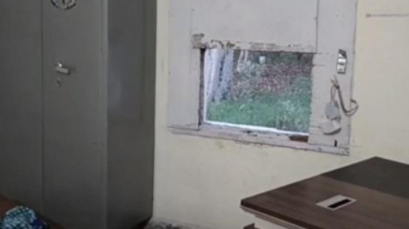 ਦਫ਼ਤਰ ਦੀ ਤਸਵੀਰ 