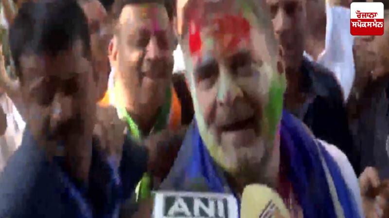 Wishing everyone a Holi filled with love and eradicating hatred - Rahul Gandhi