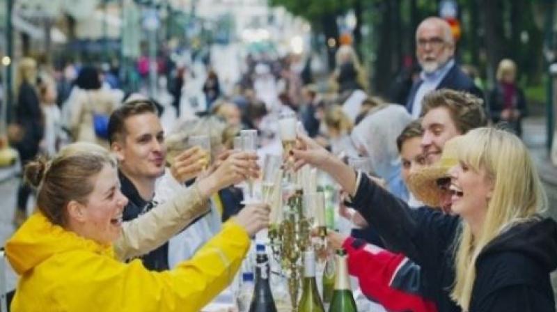 India, far ahead of Pakistan in prosperous countries