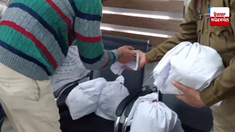 Police seize 23 kg heroin during search of drug smuggler's house