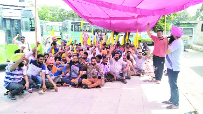 PUNBUS Leaders Protesting