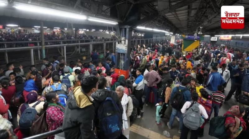 Railways announces compensation for victims of stampede at New Delhi railway station
