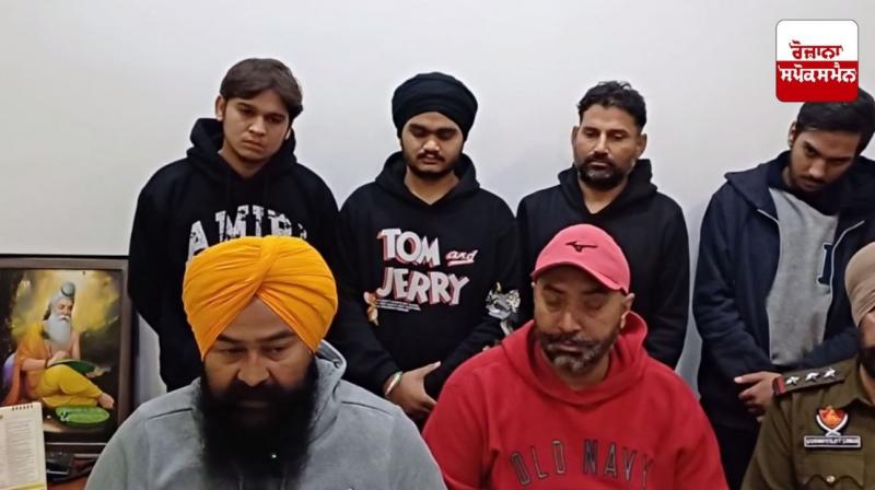 Youth deported from America reach Tanda police station, demand strict action against agents