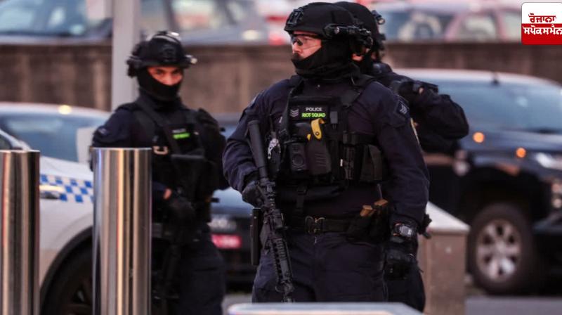 Two people arrested after reports of multiple people being shot at Sydney's Bondi Beach