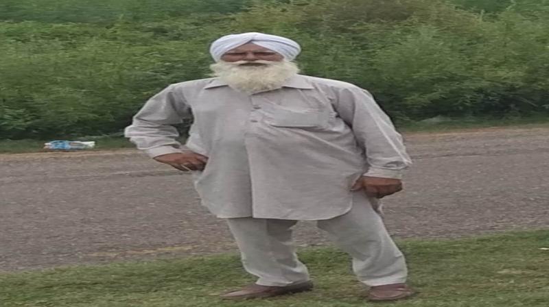 An elderly farmer died due to falling under his own tractor