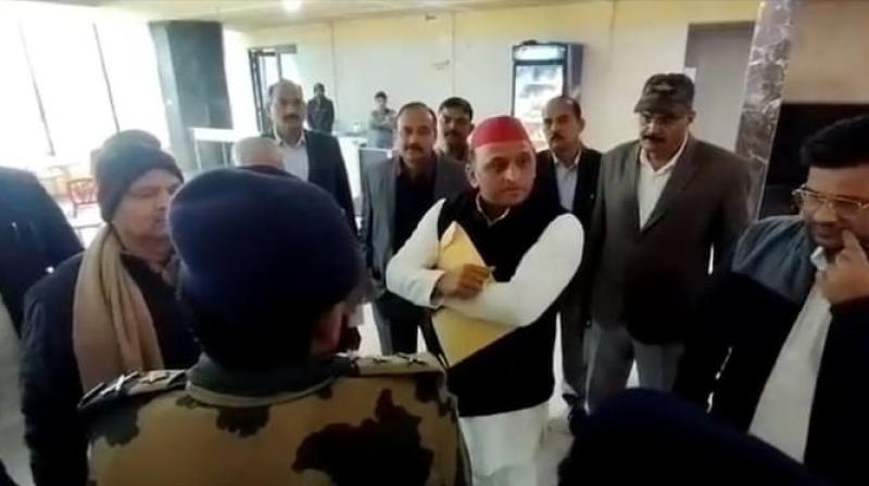 Akhilesh Yadav refused to drink tea at the police headquarters