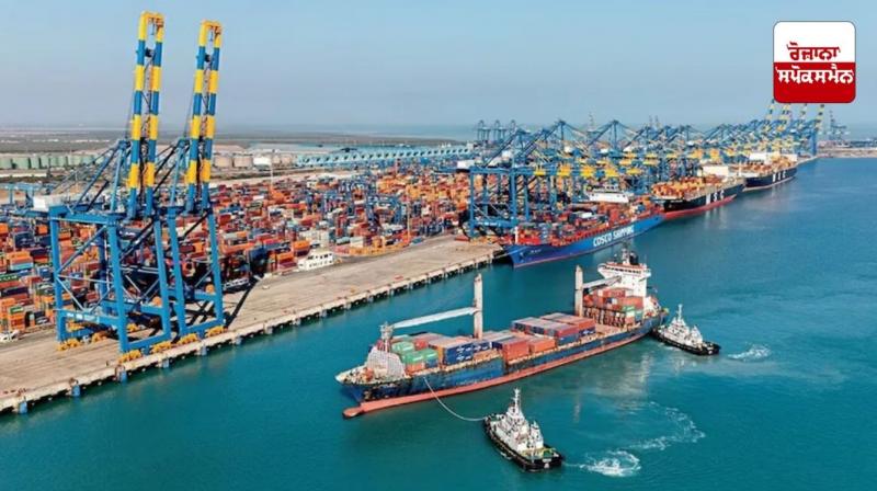 ਪਾਕਿਸਤਾਨੀ ਮਾਲ ਲਿਜਾਣ ਵਾਲੇ ਸਮੁੰਦਰੀ ਜਹਾਜ਼ਾਂ ’ਤੇ ਭਾਰਤ ਦੀ ਪਾਬੰਦੀ ਨਾਲ ਗੁਆਂਢੀ ਦੇਸ਼ ਦੇ ਵਪਾਰੀਆਂ ’ਚ ਮਚੀ ਹਾਹਾਕਾਰ : ਰੀਪੋਰਟ
