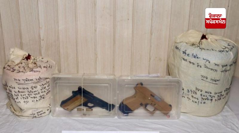 Amritsar police arrested 2 smugglers with drugs worth crores