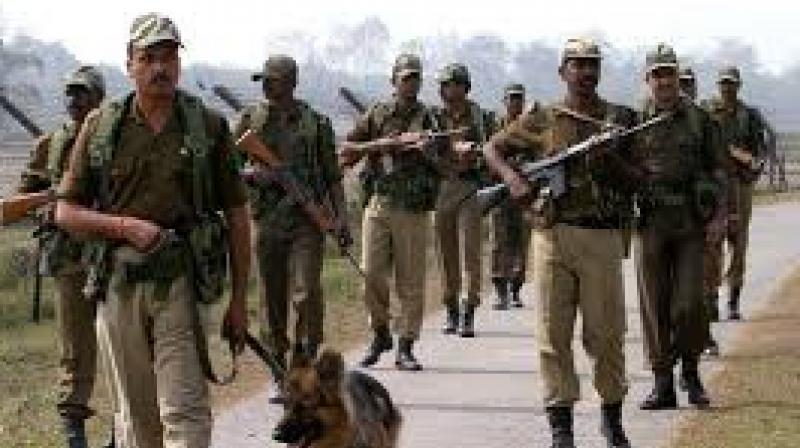 Two Pak smugglers arrested with 9 packets heroin on border