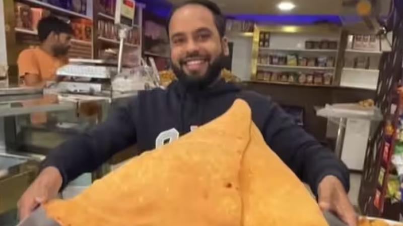 'Bahubali' Samosa Challenge, Eatery Offers Rs 71,000 For Eating A 12 Kg Samosa In 30 Mins
