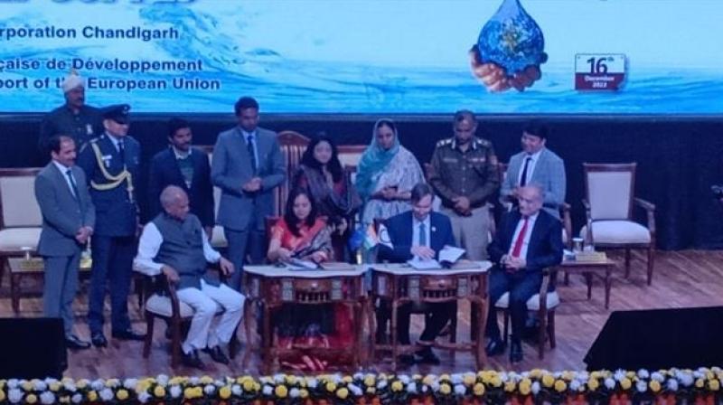 An agreement was signed for 24 hours water supply in Chandigarh