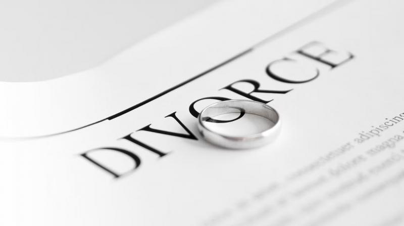 The High Court pronounced the decision, divorce can be done if the husband is called black
