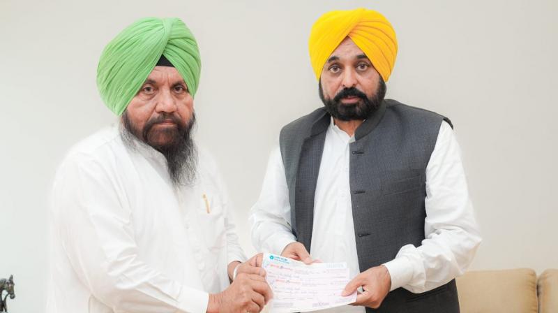  Harchand Singh Burst gave one month's salary for flood relief work