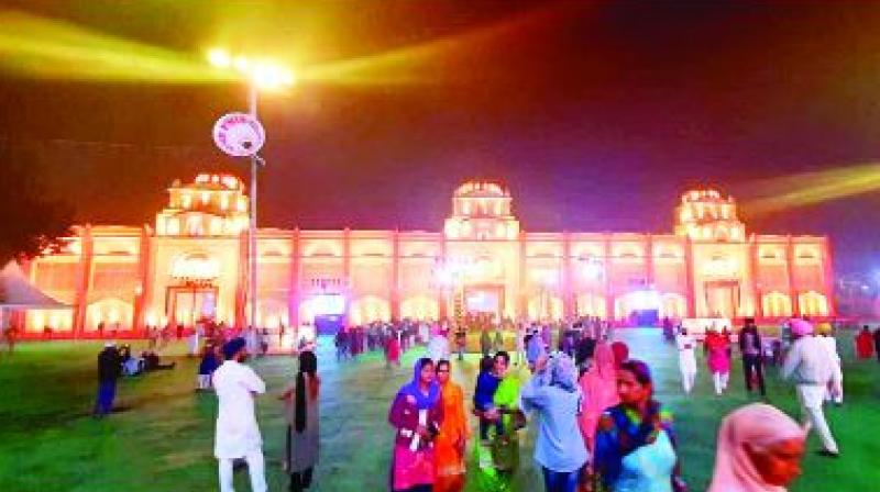 ਪੰਜਾਬ ਸਰਕਾਰ ਨੇ ਸ਼ਤਾਬਦੀ ਸਮਾਗਮਾਂ ਦੇ ਮੁੱਖ ਪੰਡਾਲ ਨੂੰ ਅਜੂਬੇ ਦੀ ਤਰ੍ਹਾਂ ਸ਼ਿੰਗਾਰਿਆ