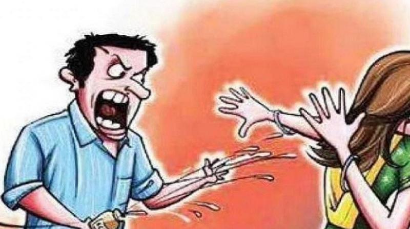 Jilted lover throws acid on minor girl for rejecting marriage