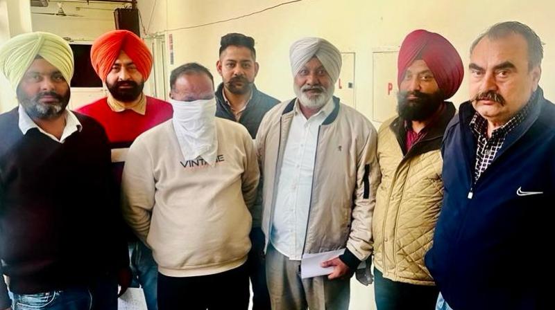 VB ARRESTS PSPCL LINEMAN FOR TAKING RS 40,000 BRIBE news in punjabi