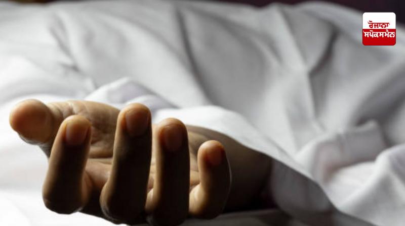 Seven-month-old baby slips from mother's lap, falls from 21st floor