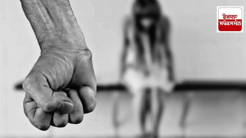 Husband pushes wife from second floor after delay in serving food