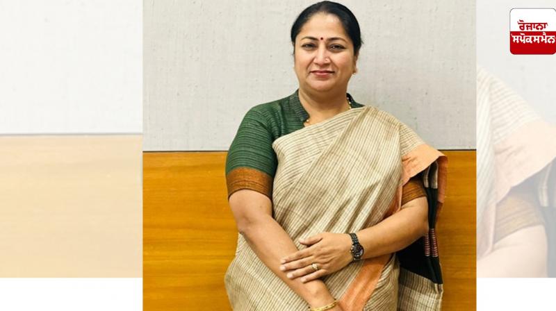 Delhi Chief Minister Rekha Gupta asked people to refrain from throwing food on the roads.