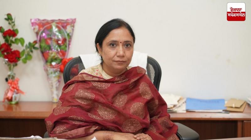 ਮਲੋਟ ਵਿਖੇ ਸ਼ਹਿਰ ਦੀ ਸੀਵਰੇਜ਼ ਪ੍ਰਣਾਲੀ ਦਰੁਸਤ ਕਰਨ ਦੀਆਂ ਹਦਾਇਤਾਂ ਦਿੰਦੇ ਹੋਏ ਕੈਬਨਿਟ ਮੰਤਰੀ ਡਾ. ਬਲਜੀਤ ਕੌਰ