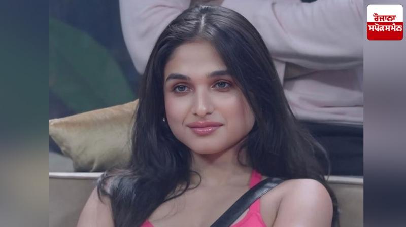 Theft at Bigg Boss fame Kashish Kapoor's house