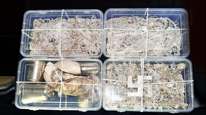 Khanna police busted a gang of marking religious places