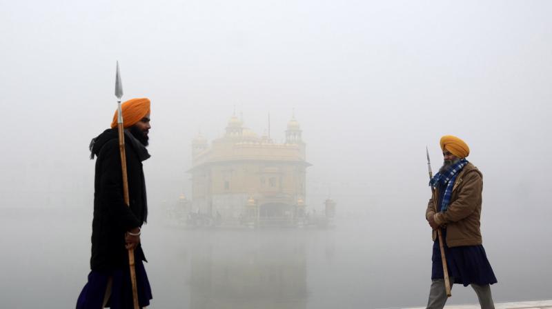 Orange alert of dense fog in 15 districts of Punjab