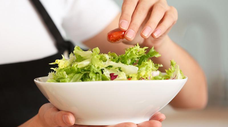  Eat salad to lose weight