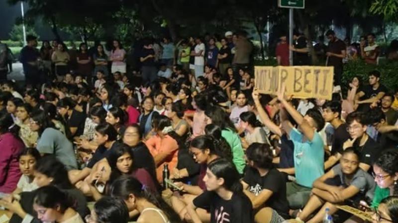 Patiala law university students continue protest against Vice-Chancellor  News  