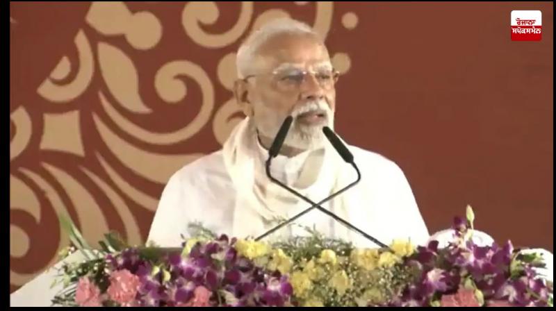 Prime Minister Narendra Modi dedicates 'Operation Sindhur' to the feet of Baba Vishwanath