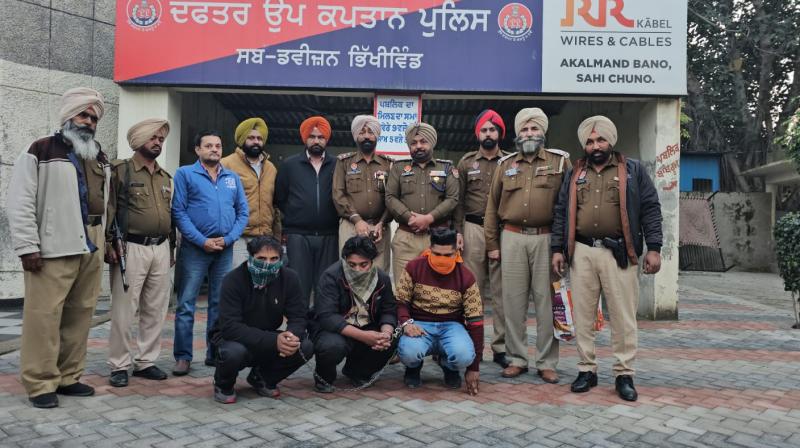 Three youths arrested with 305 grams of heroin and weapons