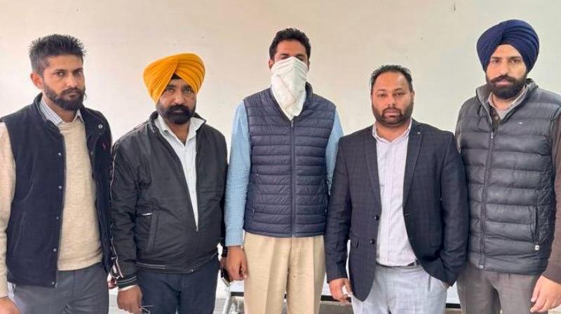 VB nabs senior constable for taking Rs 3,000 bribe