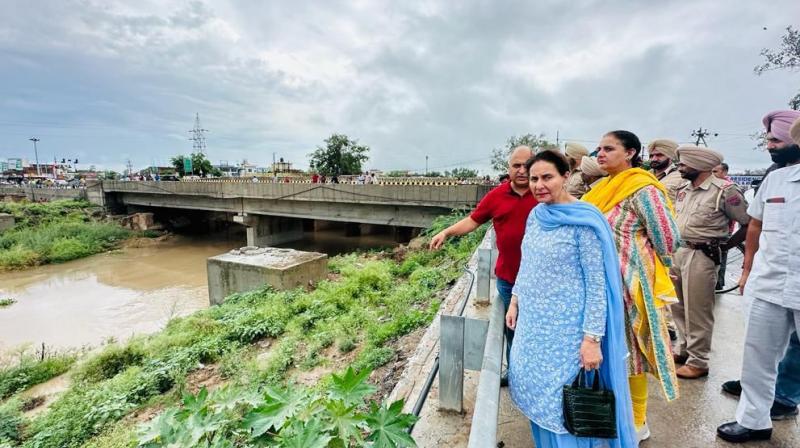  MP Praneet Kaur inspected the rain affected areas of Patiala