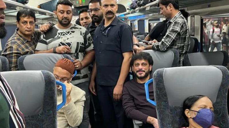  Stones were pelted on the train Owaisi was traveling in: AIMIM leader claims